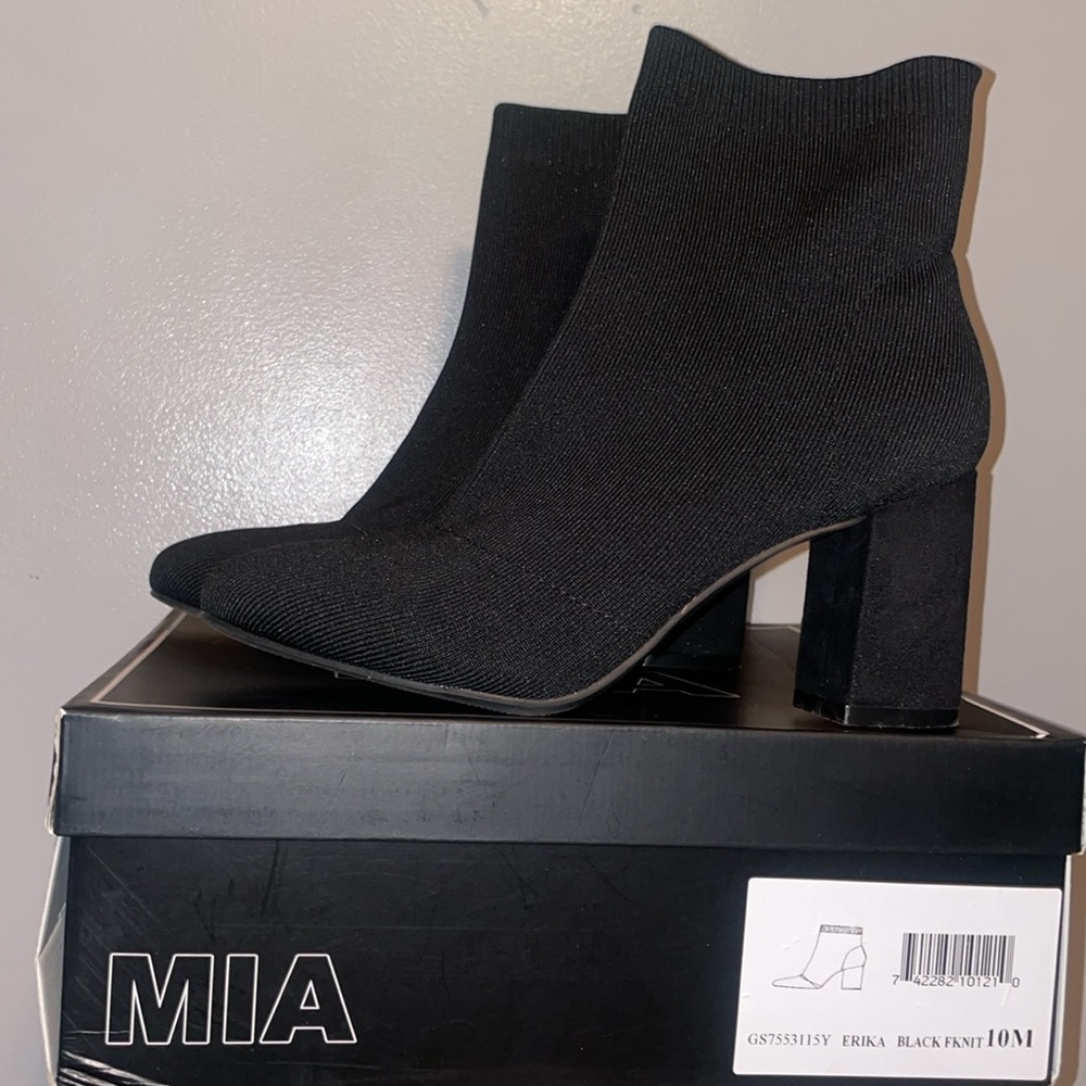 MIA .